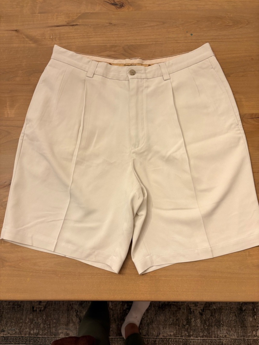Tommy Bahama Men's Cream Pleated Shorts